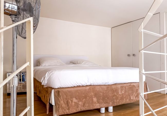 Apartamento em Paris - Quartier Latin Loft Maubert Apartamento em Paris - Quartier Latin Loft Maubert