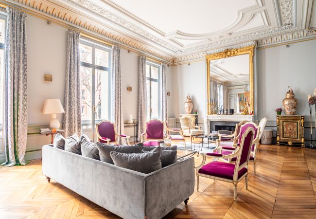 Apartamento em Paris - Wagram Luxury Palace