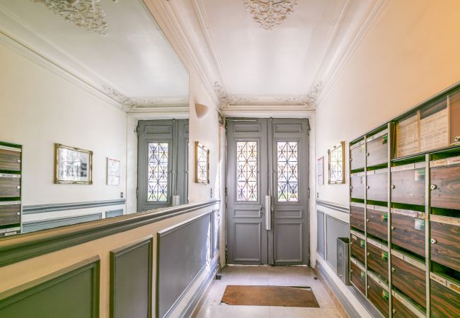Apartamento em Paris - Montmartre Vintage Apartamento em Paris - Montmartre Vintage