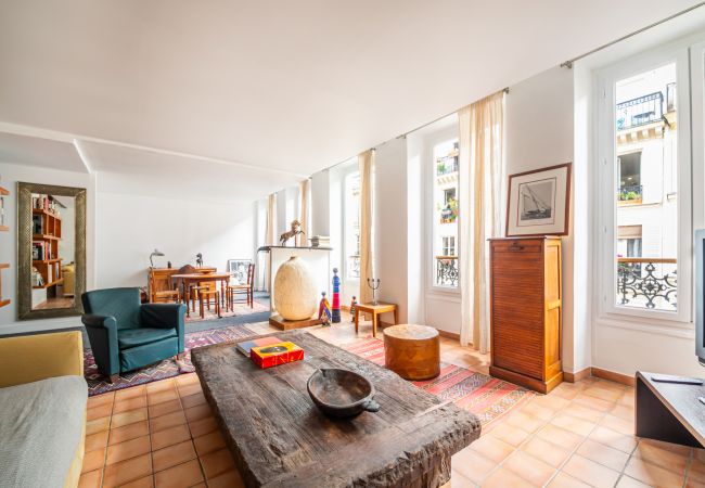 Apartamento em Paris - Montmartre Martyrs Apartamento em Paris - Montmartre Martyrs