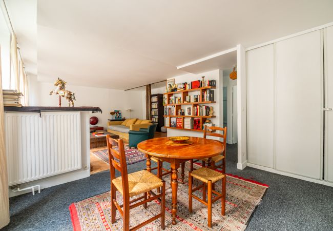 Apartamento em Paris - Montmartre Martyrs Apartamento em Paris - Montmartre Martyrs