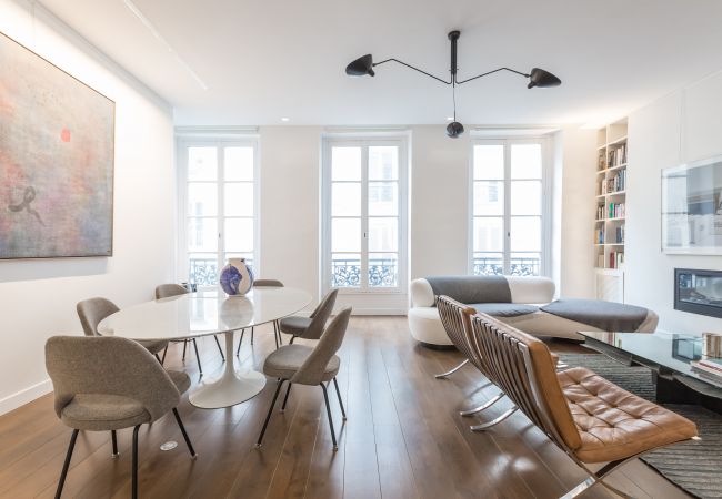 Apartment in Paris - Île Saint Louis Luxury