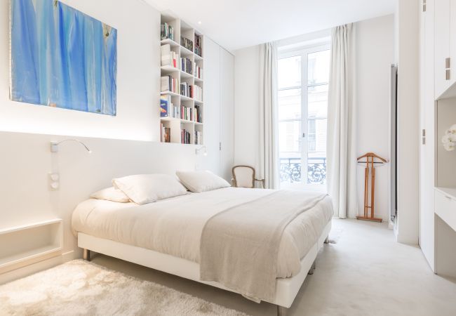 Apartment in Paris - Île Saint Louis Luxury