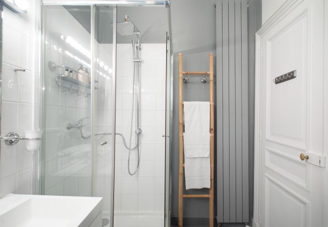 Appartement à Paris - Alma Tour Eiffel Appartement à Paris - Alma Tour Eiffel