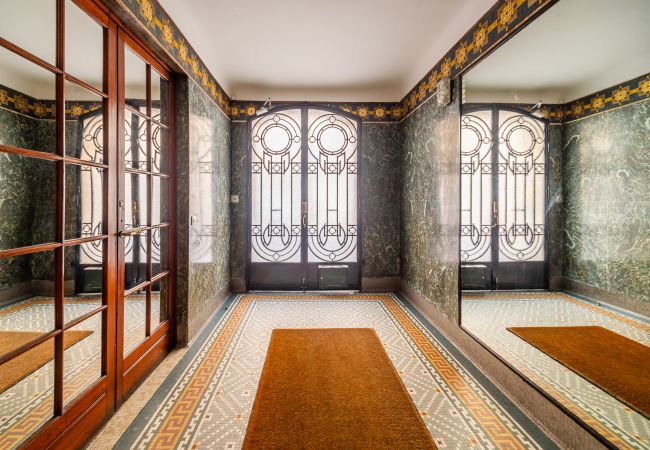 Appartement à Paris - Tour Eiffel Belle Vue Appartement à Paris - Tour Eiffel Belle Vue