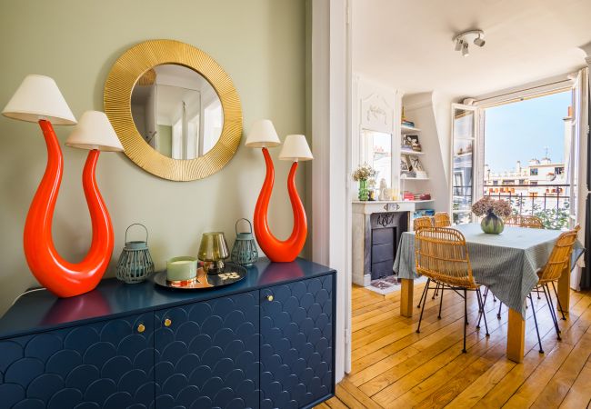 Appartement à Paris - Tour Eiffel Belle Vue Appartement à Paris - Tour Eiffel Belle Vue