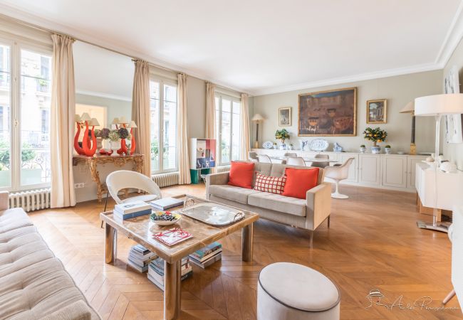 Appartement à Paris - Saint Germain Les Arts