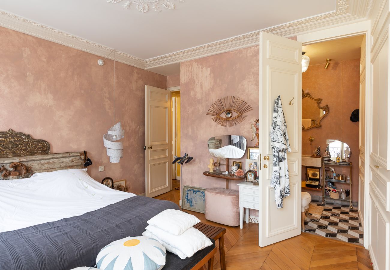 Appartement à Paris - Saint Germain Artiste