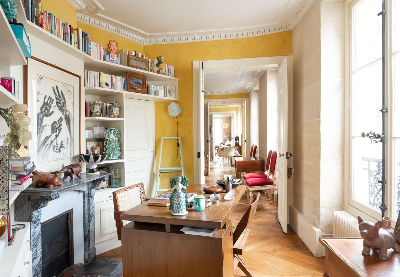 Appartement à Paris - Saint Germain Artiste