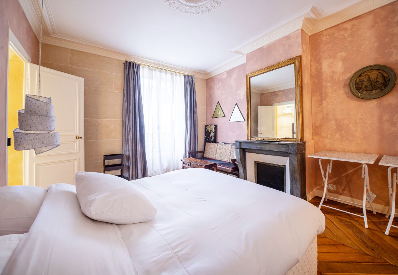 Appartement à Paris - Saint Germain Artiste