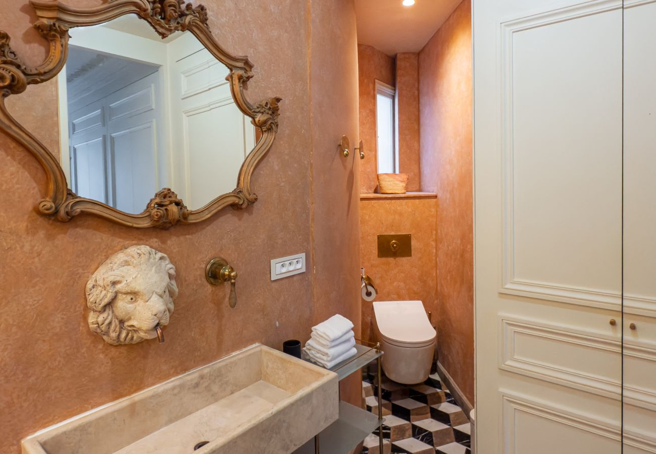 Appartement à Paris - Saint Germain Artiste