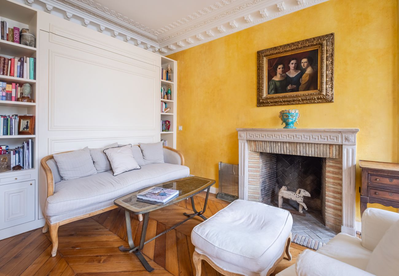 Appartement à Paris - Saint Germain Artiste