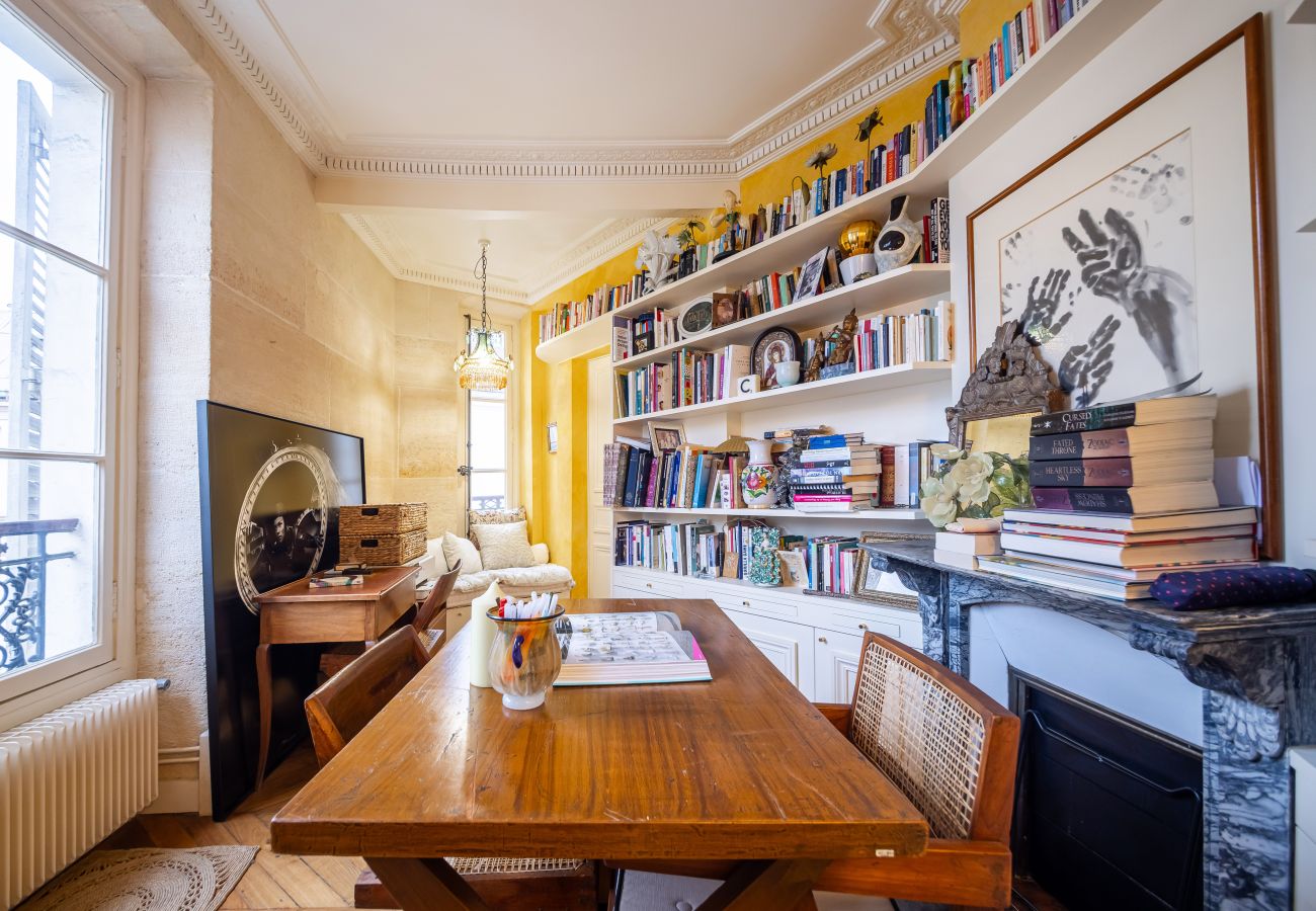 Appartement à Paris - Saint Germain Artiste