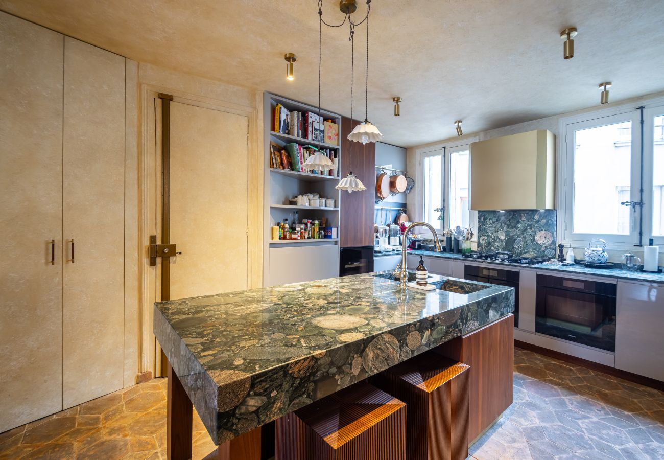 Appartement à Paris - Saint Germain Artiste