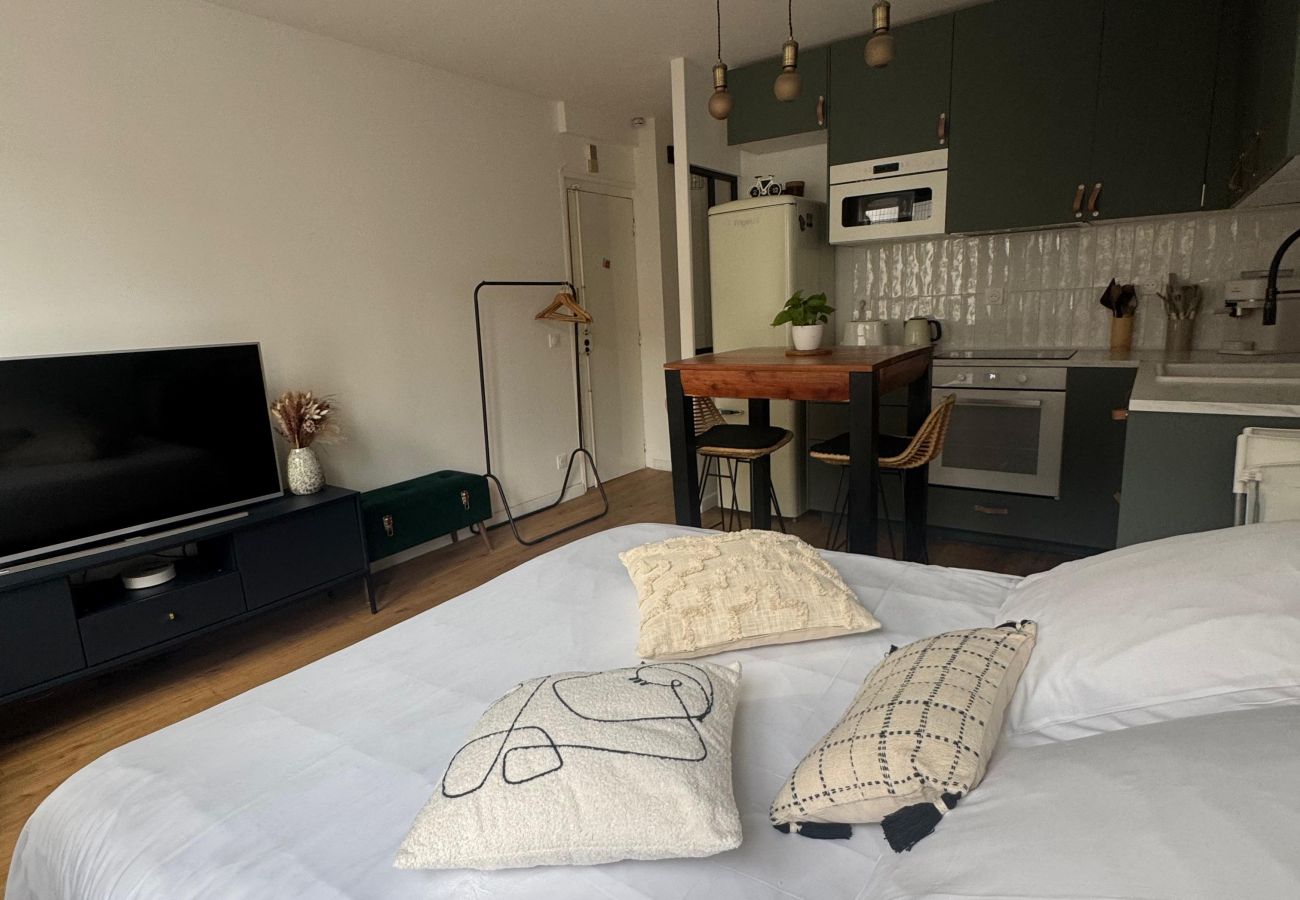 Appartement à Paris - Belleville Studio