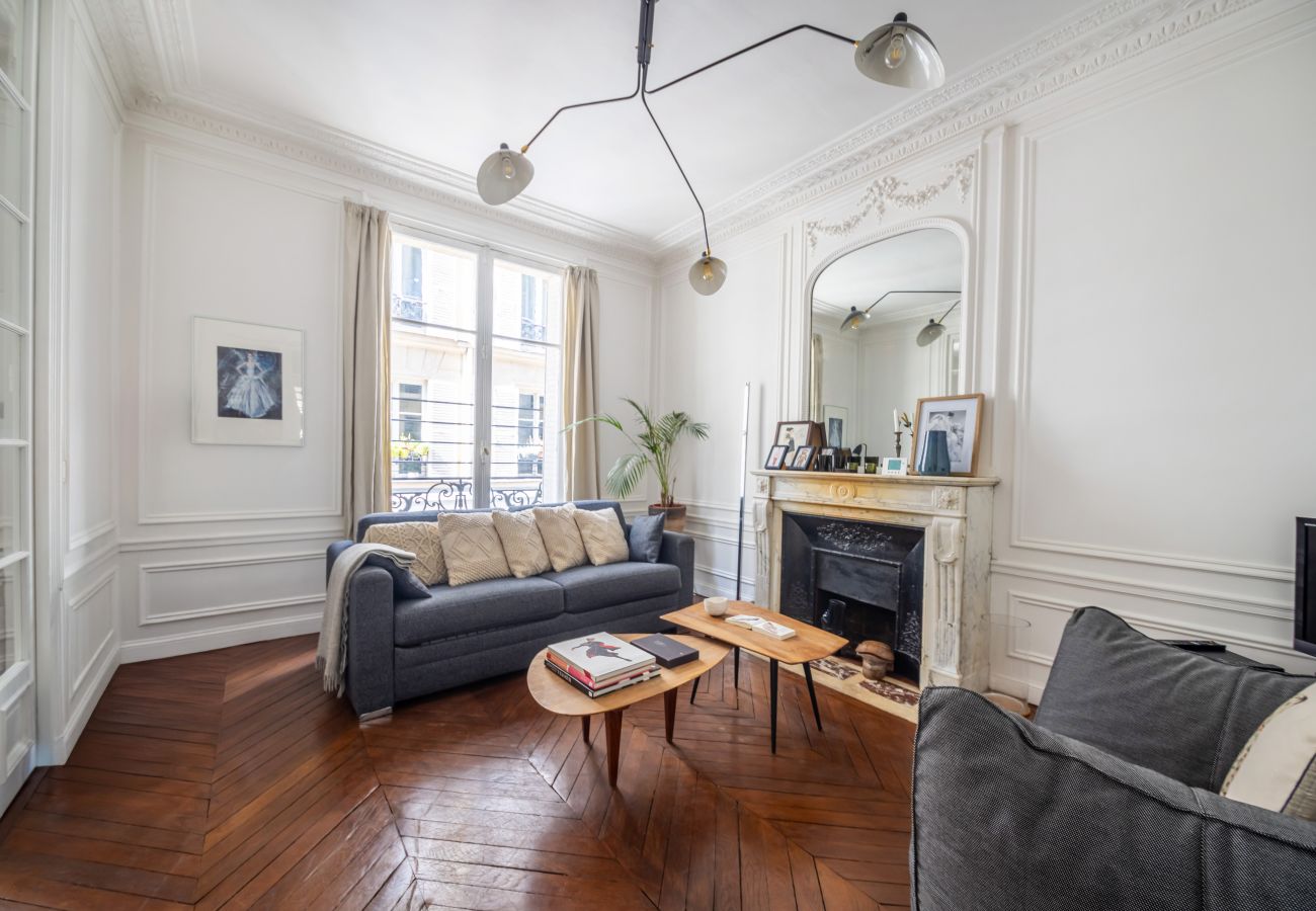 Apartment in Paris - Republique Marais Fashion
