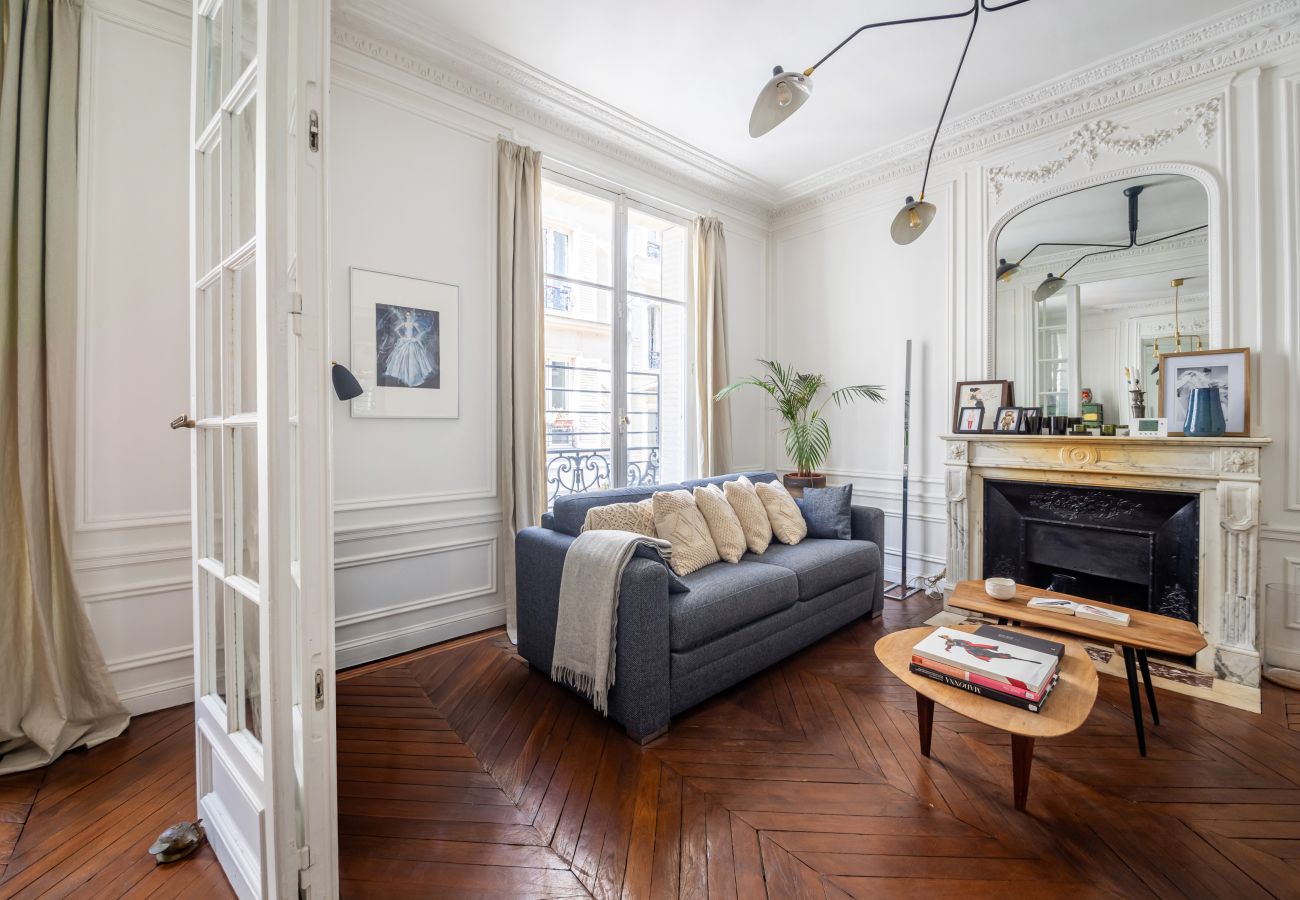 Apartment in Paris - Republique Marais Fashion