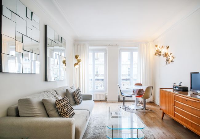 Apartment in Paris - Canal St Martin Design Apartment in Paris - Canal St Martin Design