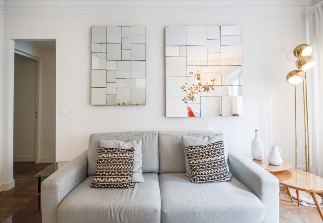 Apartment in Paris - Canal St Martin Design Apartment in Paris - Canal St Martin Design