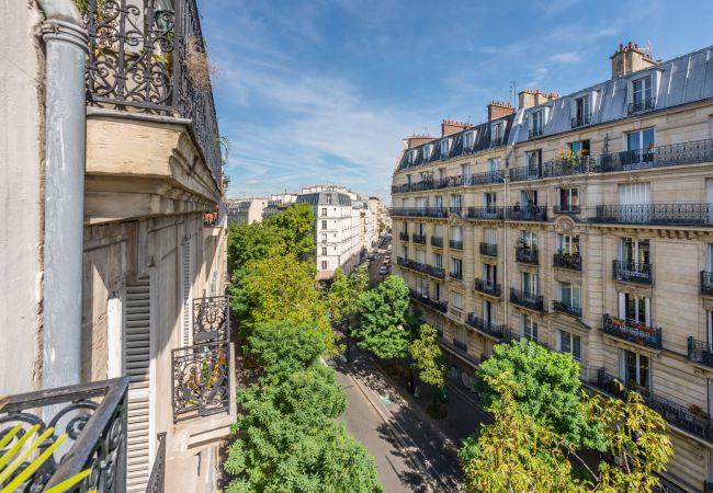 Apartment in Paris - Bastille Luminous