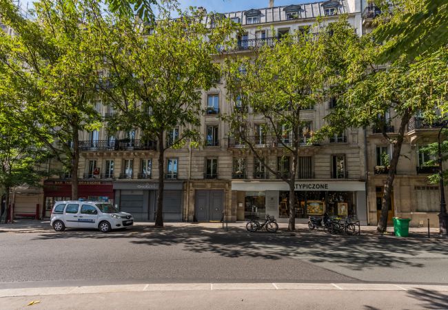 Apartment in Paris - Bastille Luminous