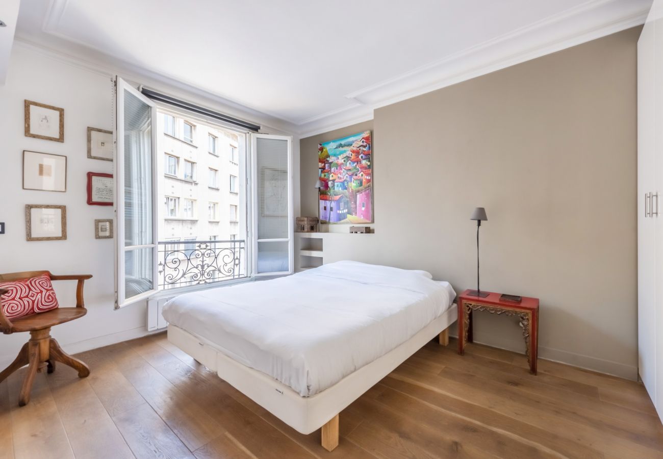 Apartment in Paris - Bastille Luminous