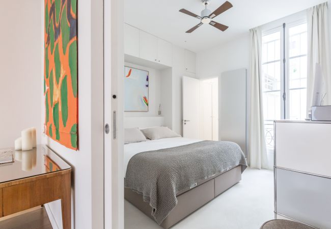 Apartment in Paris - Île Saint Louis Luxury Apartment in Paris - Île Saint Louis Luxury