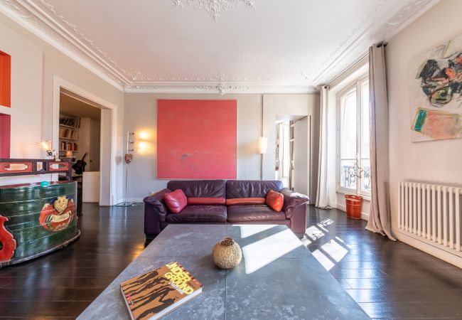 Apartment in Paris - Odeon Saint Michel Colors