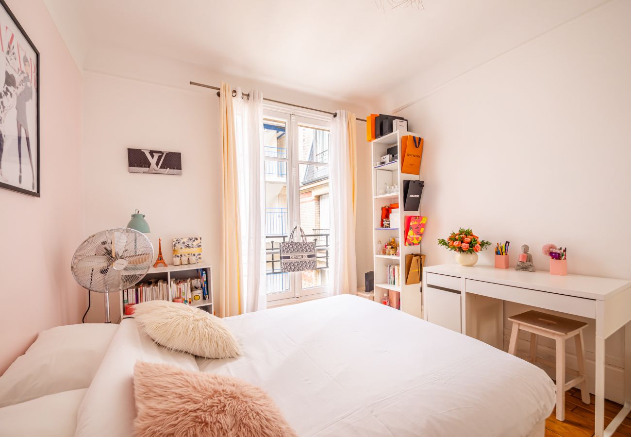 Apartment in Paris - Tour Eiffel Belle Vue