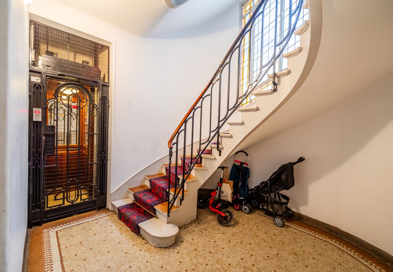 Apartment in Paris - Tour Eiffel Belle Vue