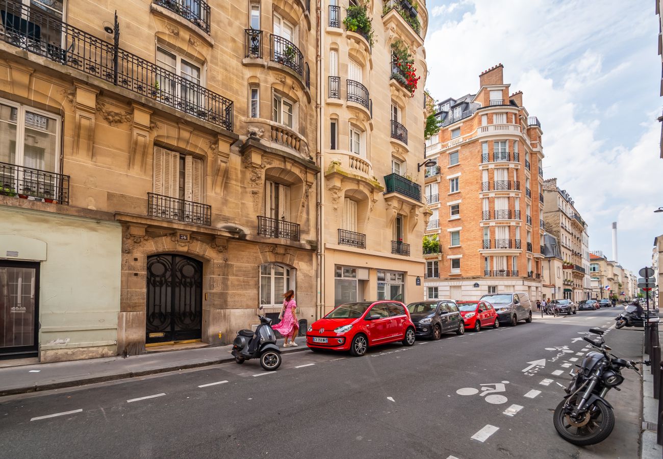 Apartment in Paris - Tour Eiffel Belle Vue