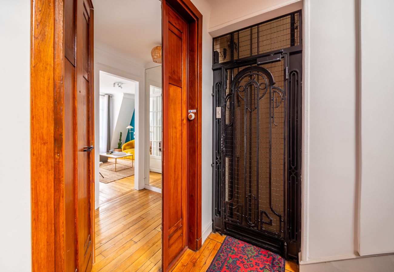 Apartment in Paris - Tour Eiffel Belle Vue