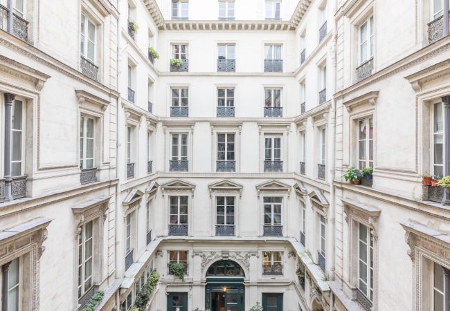 Apartment in Paris - Grands Boulevards Home Apartment in Paris - Grands Boulevards Home