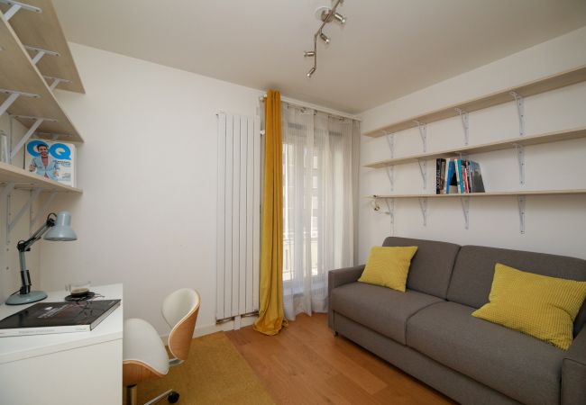 Apartment in Paris - Batignolles Home