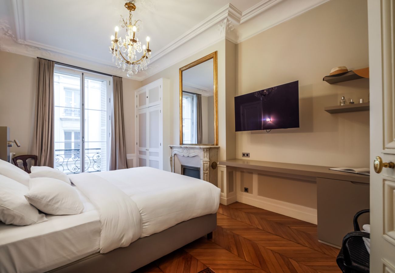 Apartment in Paris - Arc de Triomphe Home