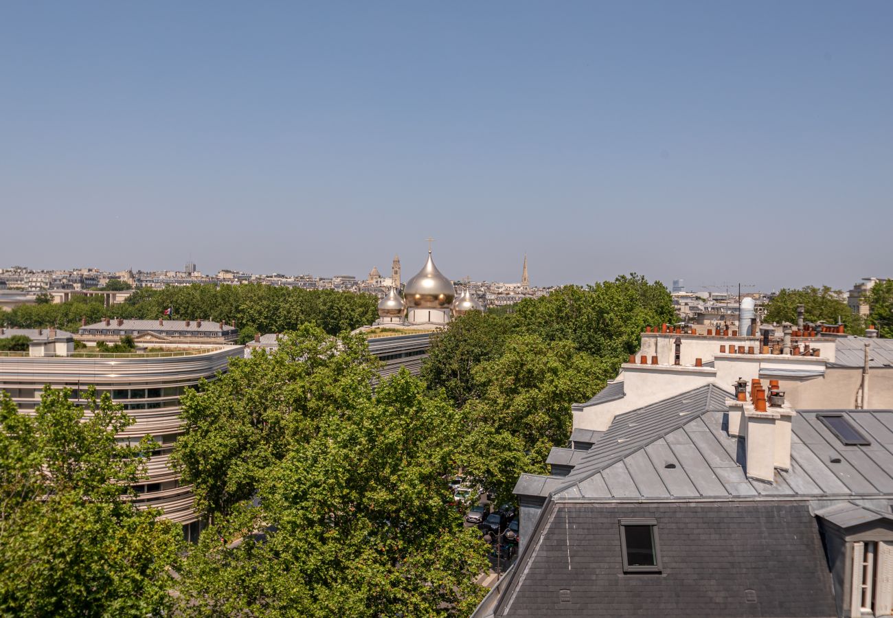 Apartment in Paris - Tour Eiffel View