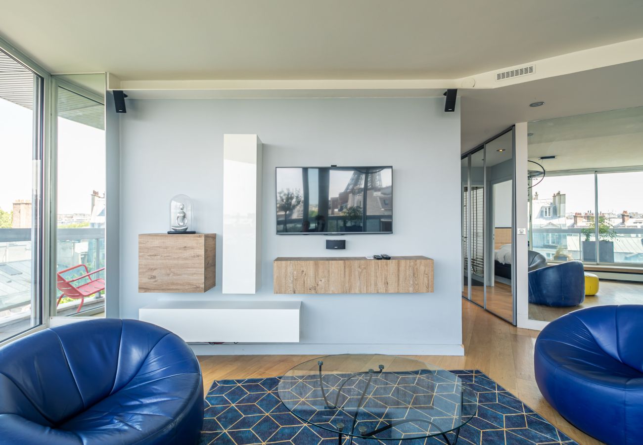 Apartment in Paris - Tour Eiffel View