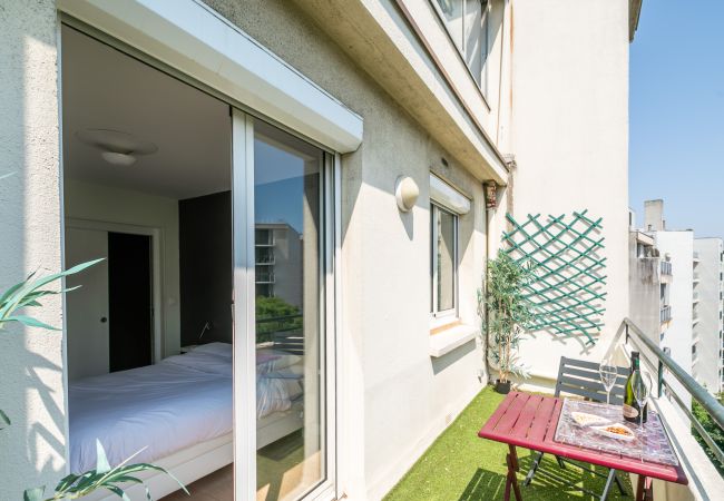 Apartment in Paris - Buttes Chaumont Botzaris View Apartment in Paris - Buttes Chaumont Botzaris View