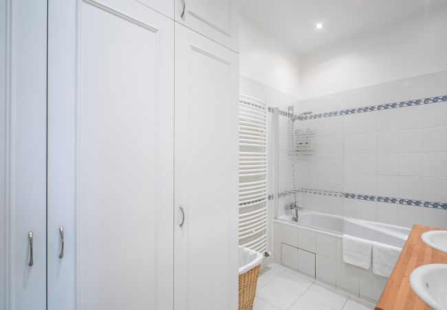 Apartment in Paris - Grands Boulevards Family Apartment in Paris - Grands Boulevards Family