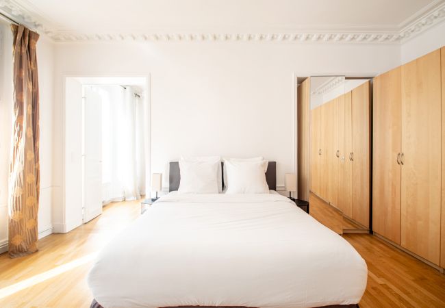 Apartment in Paris - Grands Boulevards Family Apartment in Paris - Grands Boulevards Family