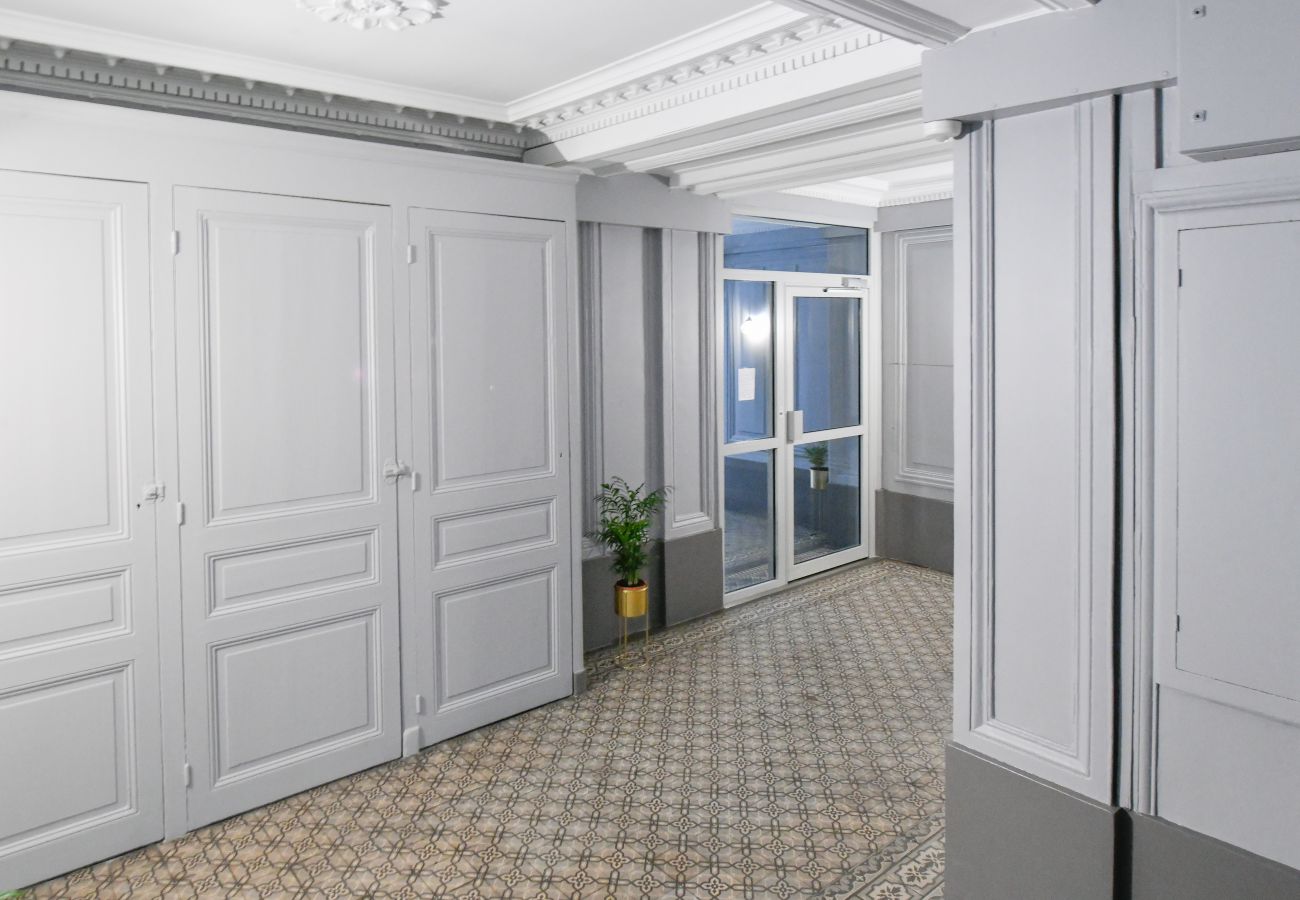 Apartment in Paris - Grands Boulevards Family