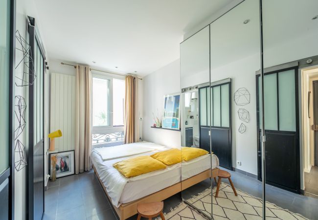 Apartment in Paris - Montmartre Vintage Apartment in Paris - Montmartre Vintage