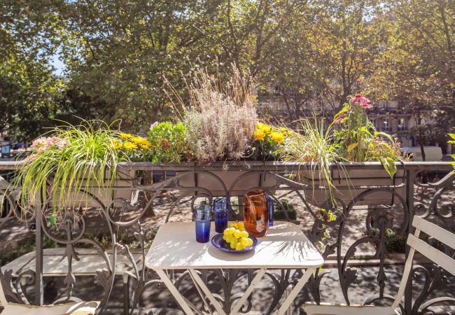 Apartment in Paris - Montmartre Vintage Apartment in Paris - Montmartre Vintage