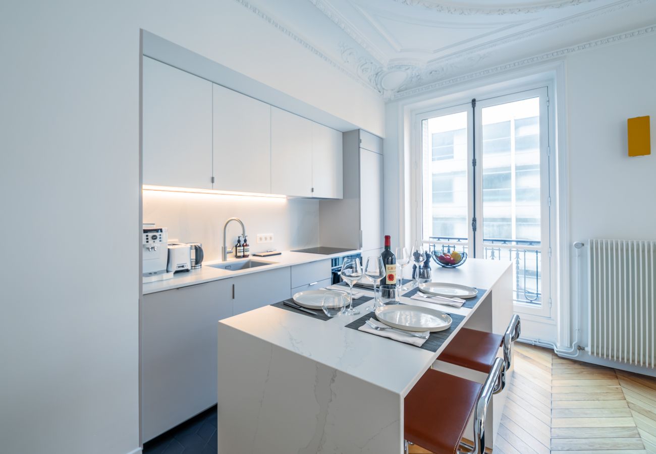 Apartment in Paris - Opéra Design