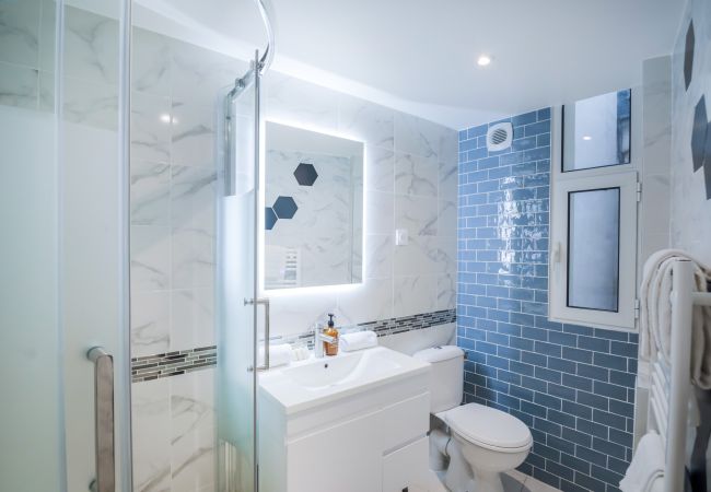 Apartment in Paris - Palais Royal Design Apartment in Paris - Palais Royal Design