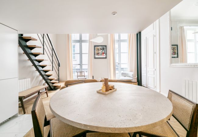 Apartment in Paris - Palais Royal Design Apartment in Paris - Palais Royal Design