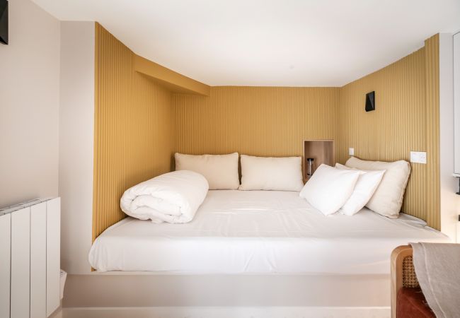 Apartment in Paris - Palais Royal Design Apartment in Paris - Palais Royal Design