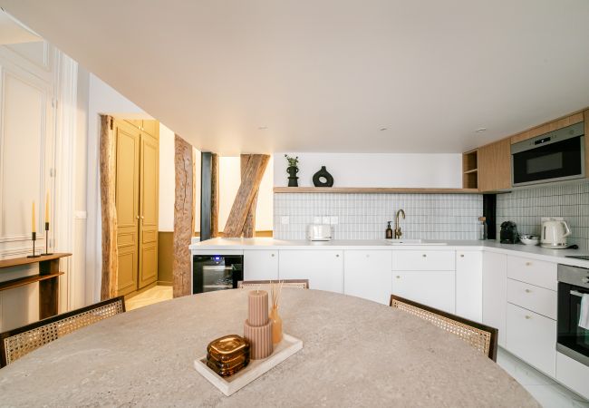 Apartment in Paris - Palais Royal Design Apartment in Paris - Palais Royal Design