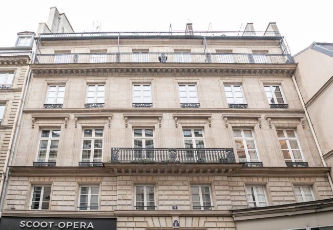 Apartment in Paris - Palais Royal Design