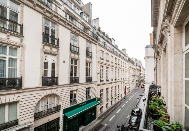 Apartment in Paris - Palais Royal Design